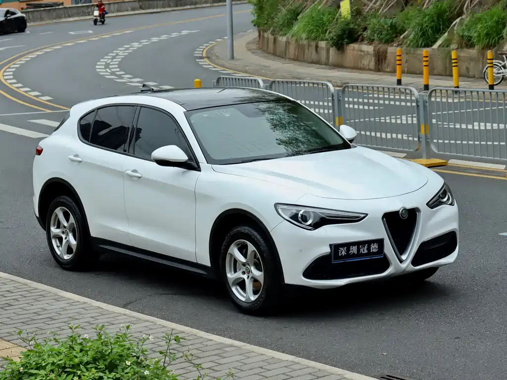 Alfa Romeo Stelvio — миниатюра 3