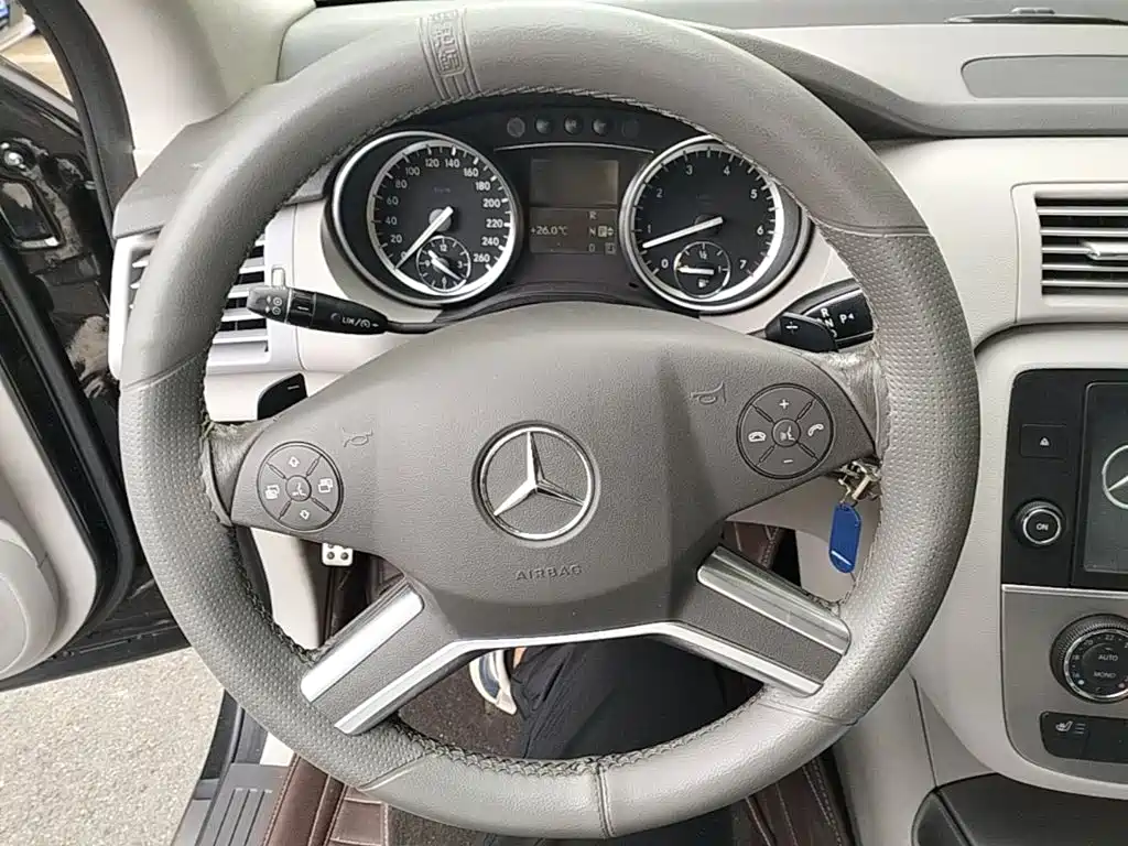 Mercedes-Benz R-Class — миниатюра 11