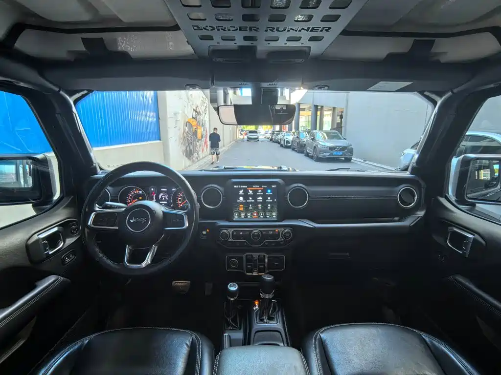 Jeep Gladiator — миниатюра 10