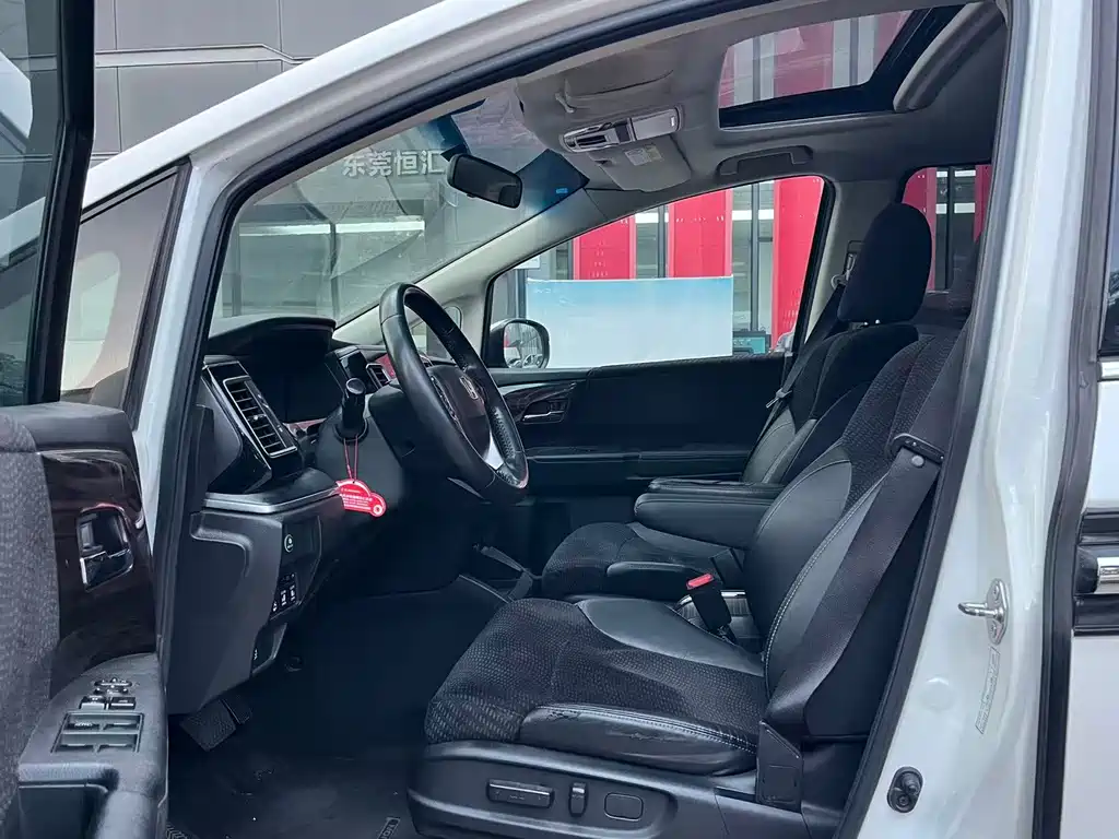 Honda Elysion — миниатюра 9