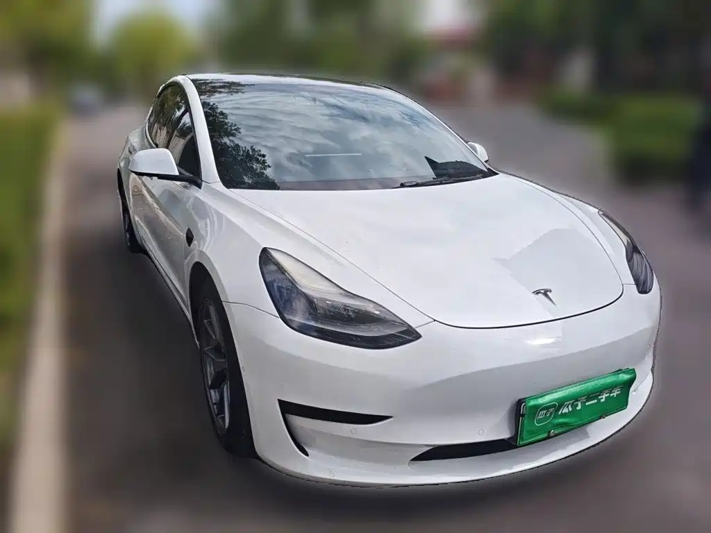Tesla Model 3 — миниатюра 25