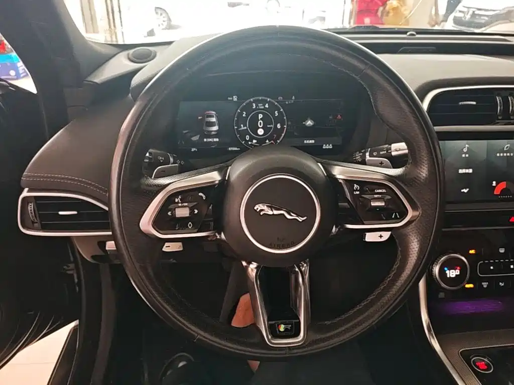 Jaguar XEL — миниатюра 11