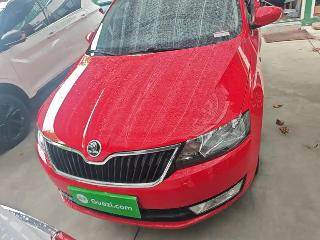 Skoda Rapid Spaceback — миниатюра 3