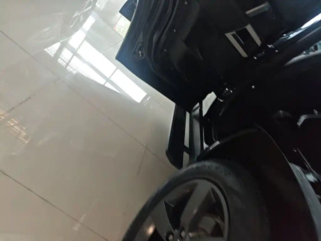 Land Rover Defender — миниатюра 22