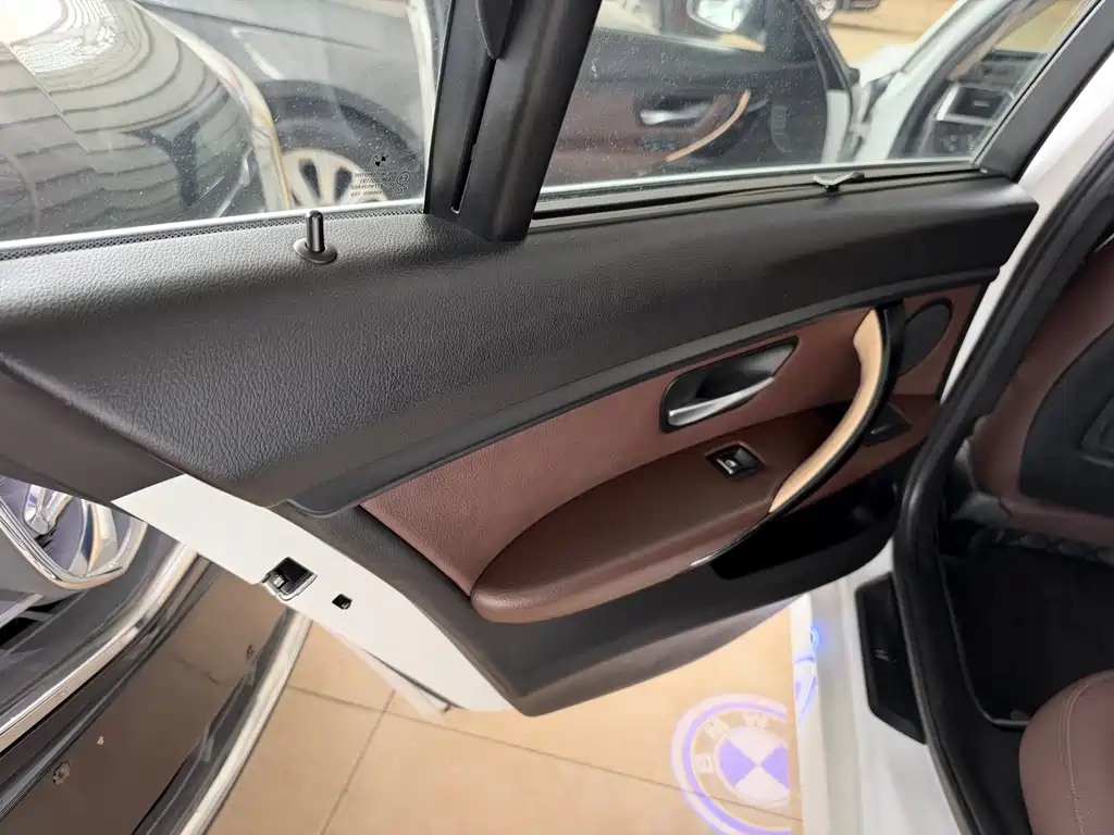 BMW 3 Series — миниатюра 21