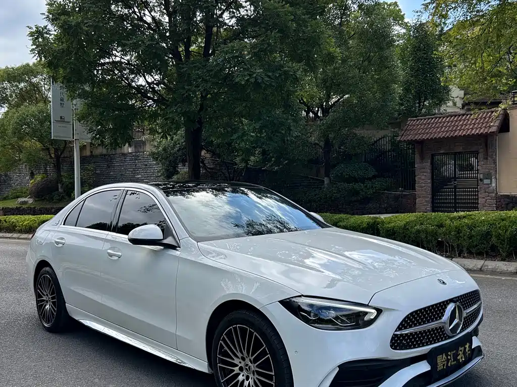 Mercedes-Benz C-Class — миниатюра 2