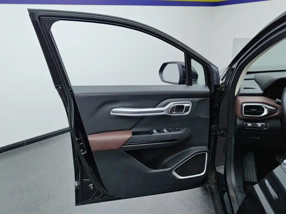 Geely Haoyue 2022 1.8TD DCT Luxury 7 мест