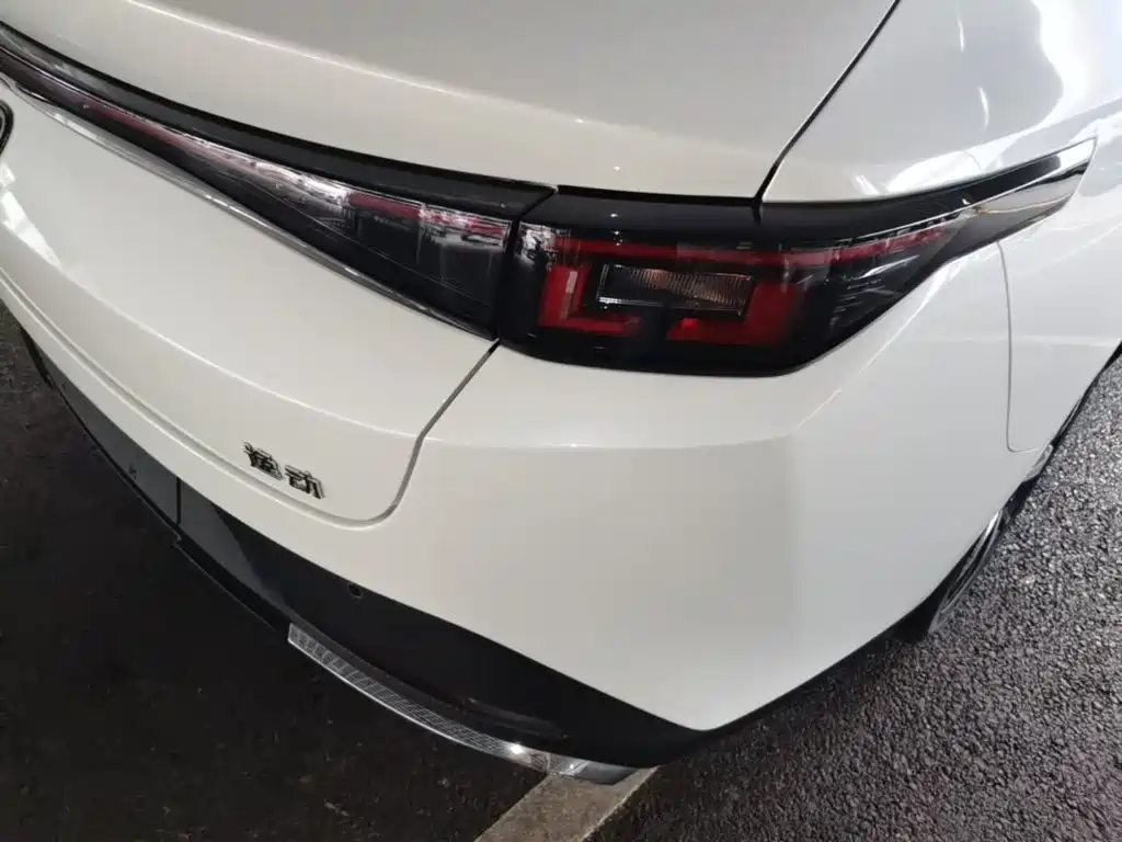 Changan Eado — миниатюра 8