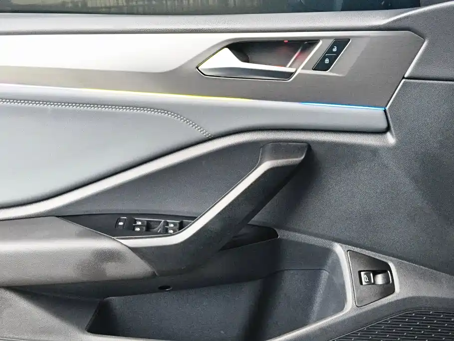 Volkswagen Sagitar — миниатюра 7