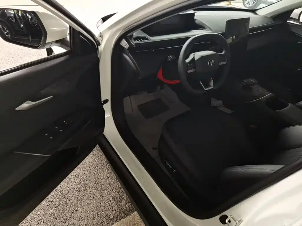 Changan Eado — миниатюра 16