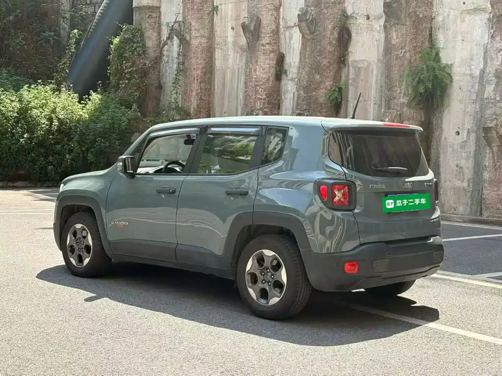 Jeep Renegade — миниатюра 5