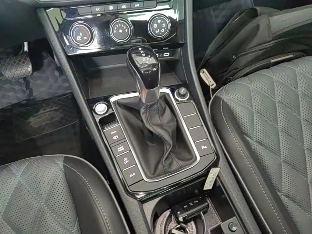 Volkswagen Sagitar — миниатюра 14