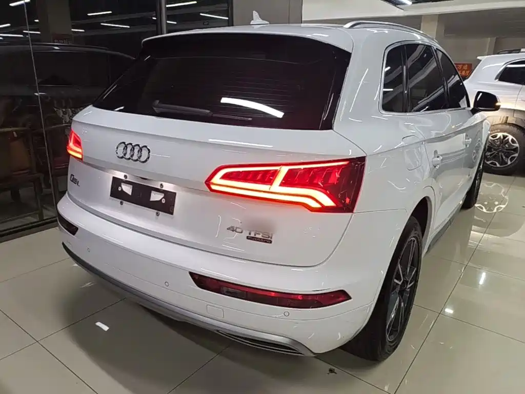 Audi Q5L — миниатюра 7