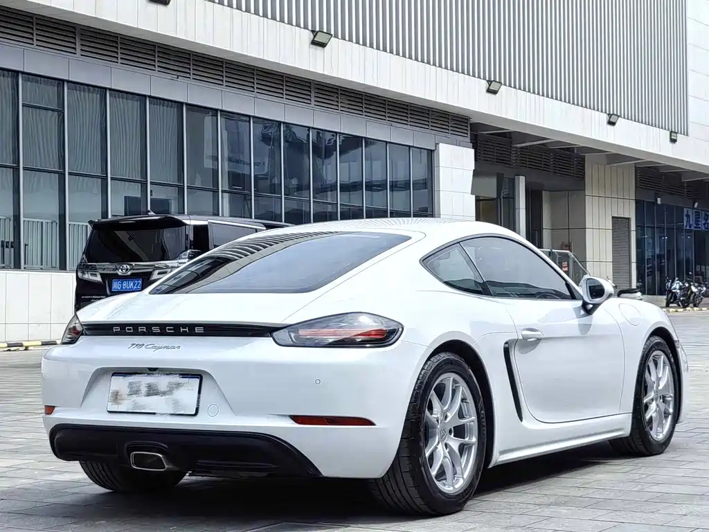 PORSCHE 718