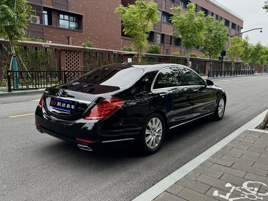 Mercedes-Benz S-Class — миниатюра 9