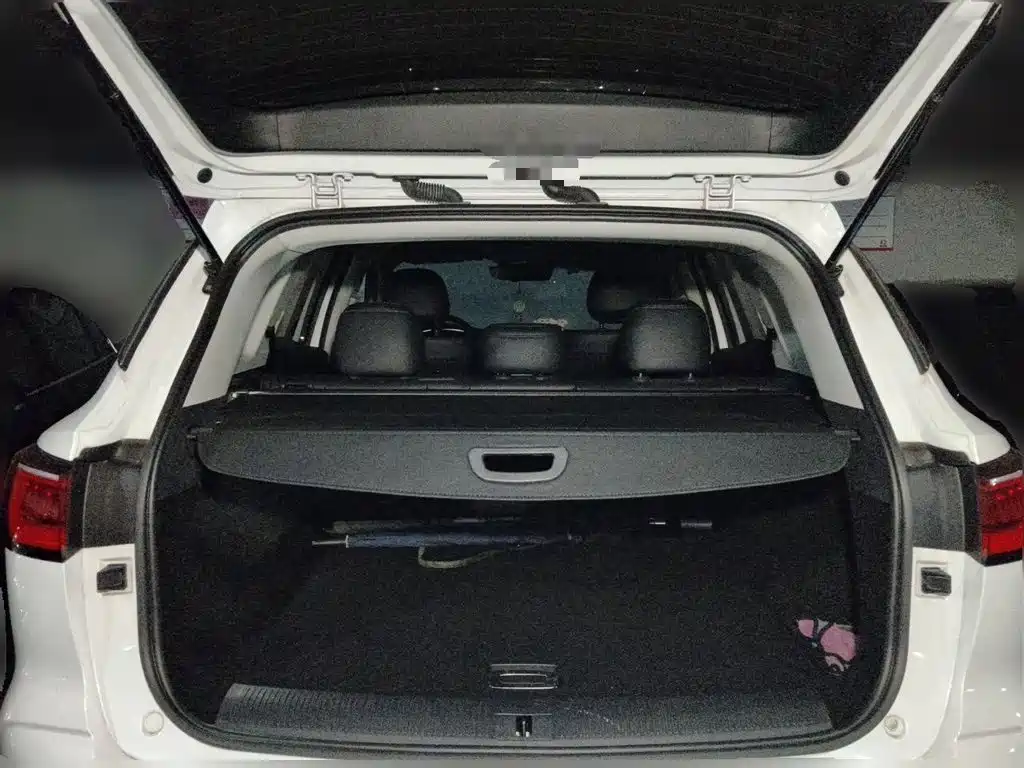 Roewe RX5 MAX — миниатюра 15