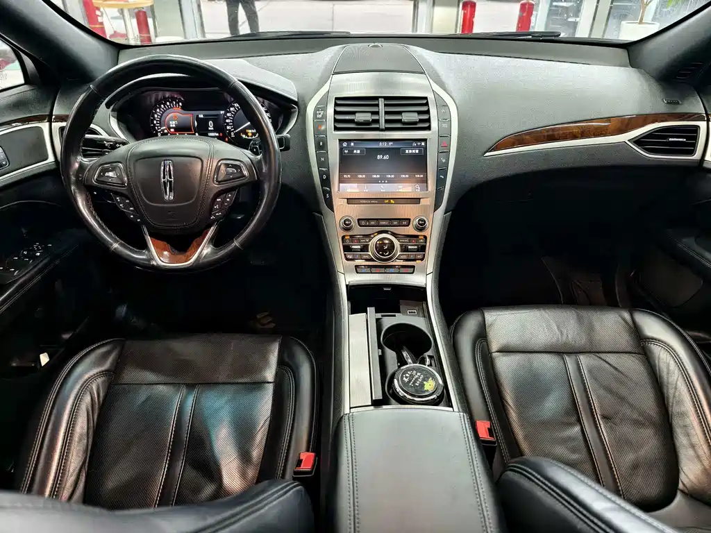 Lincoln MKZ — миниатюра 9