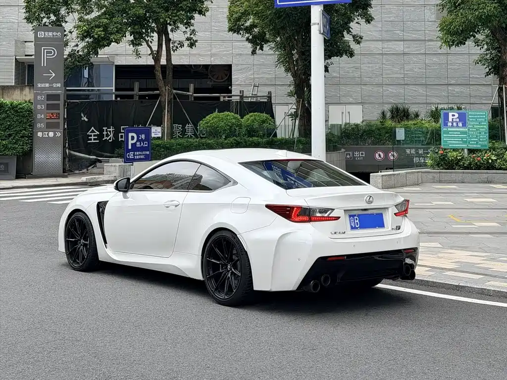 Lexus RC F — миниатюра 5