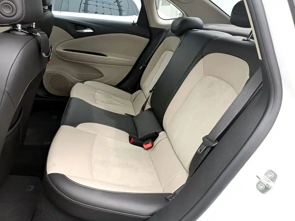 Buick Verano — миниатюра 17