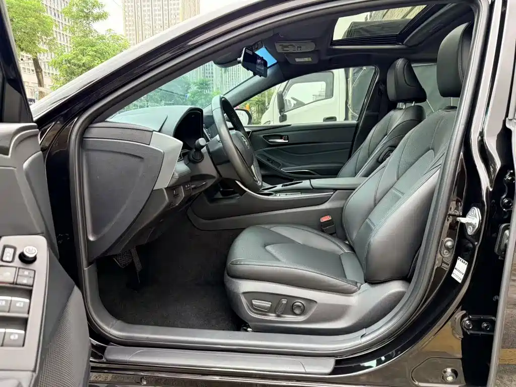 Toyota Avalon — миниатюра 19