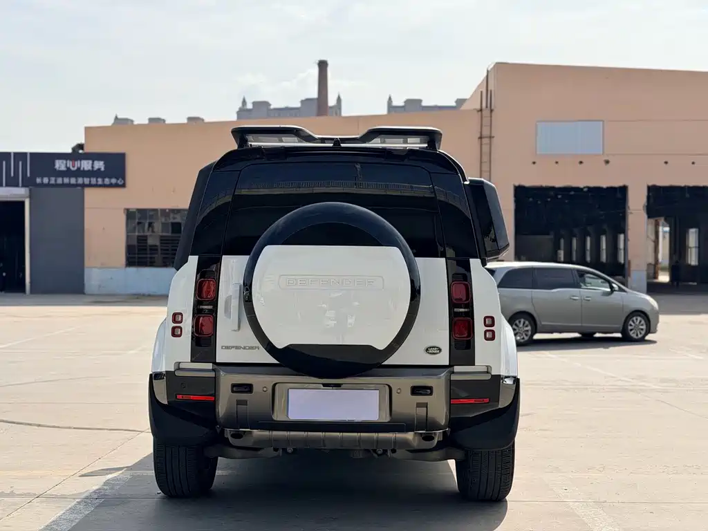 Land Rover Defender — миниатюра 14