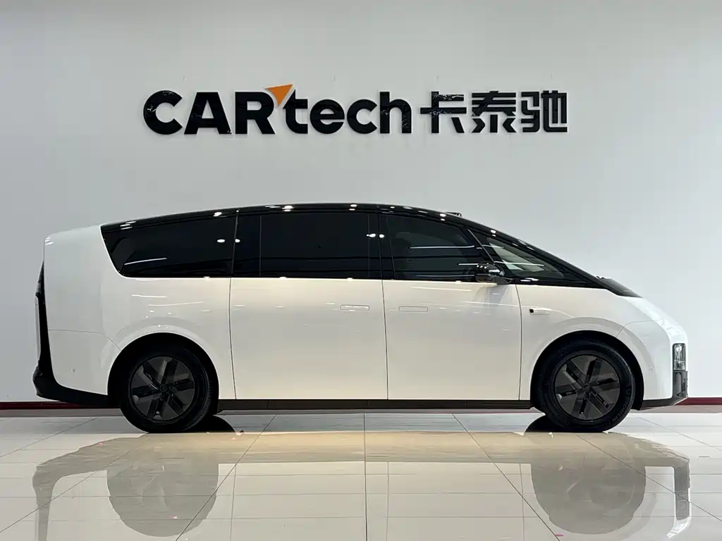 Li Auto MEGA 2025 Home