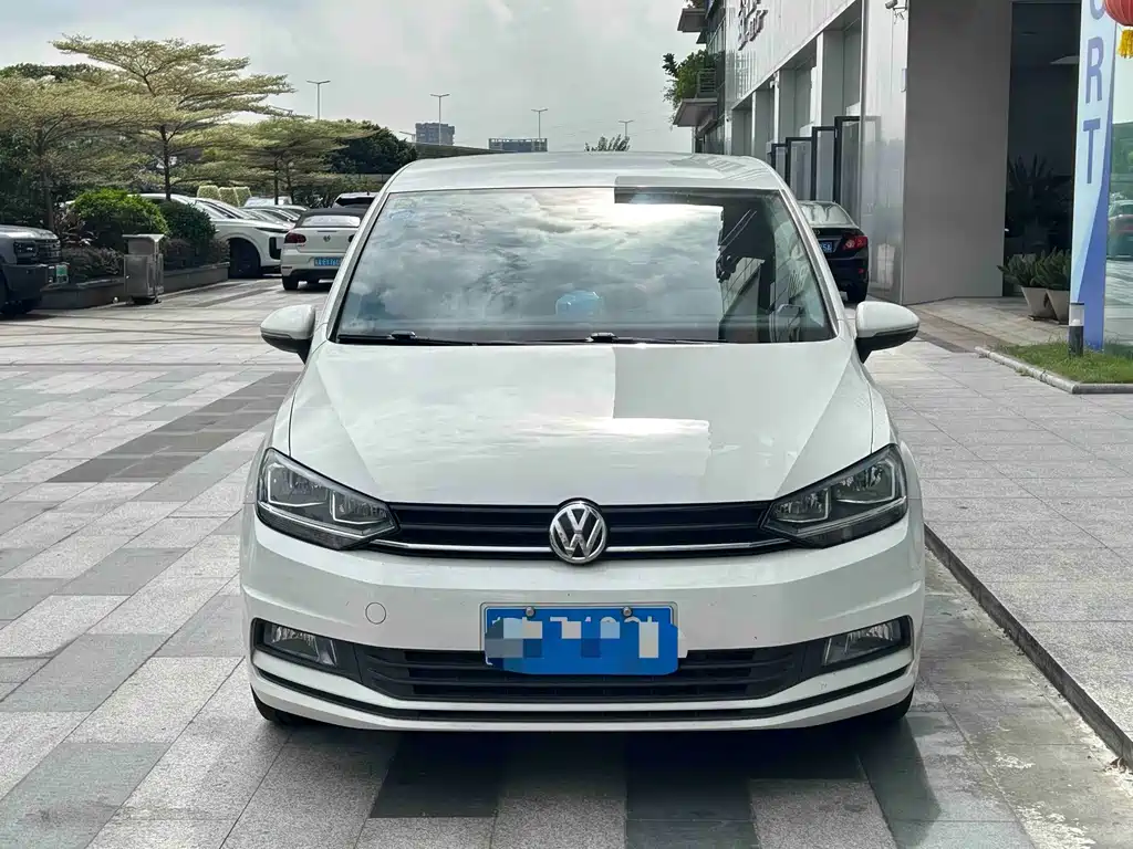 Volkswagen Touran — миниатюра 3
