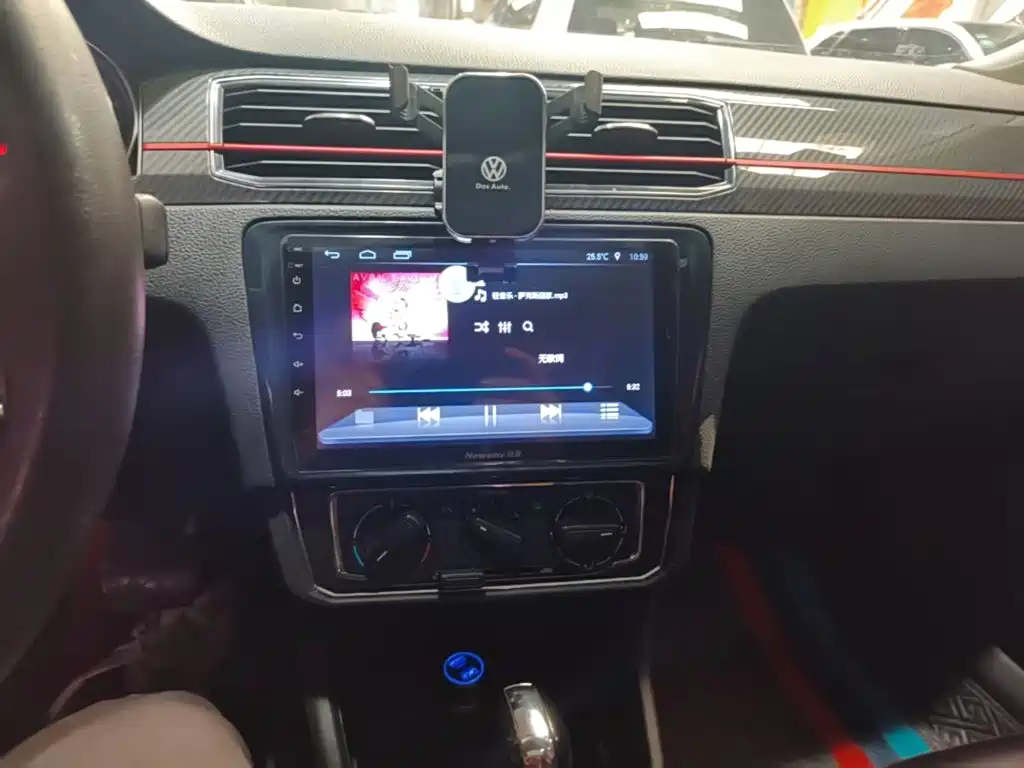 Volkswagen Santana — миниатюра 13