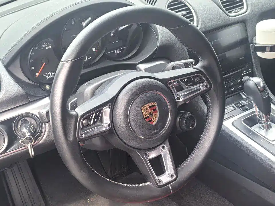Porsche 718 2018 Cayman 2.0T
