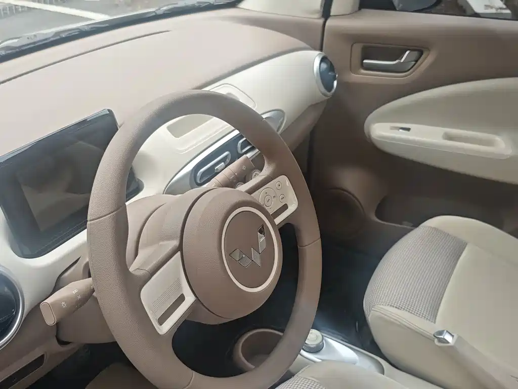 Wuling MINIEV — миниатюра 8