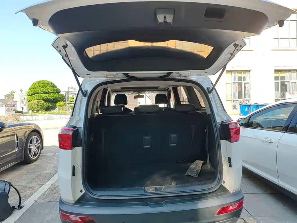 Wuling Hongguang S3 — миниатюра 19