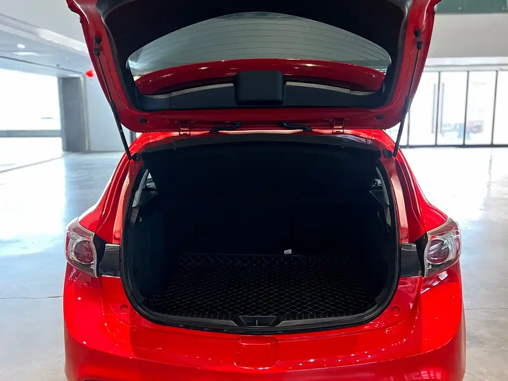 Mazda 3 Xingcheng — миниатюра 18