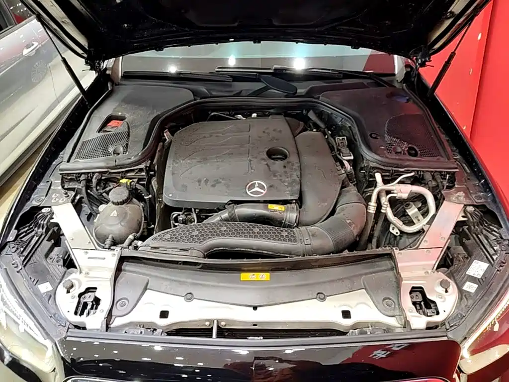 Mercedes-Benz E-Class — миниатюра 20