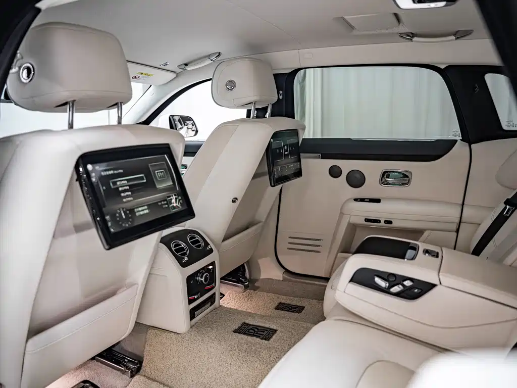 Rolls-Royce Ghost — миниатюра 14