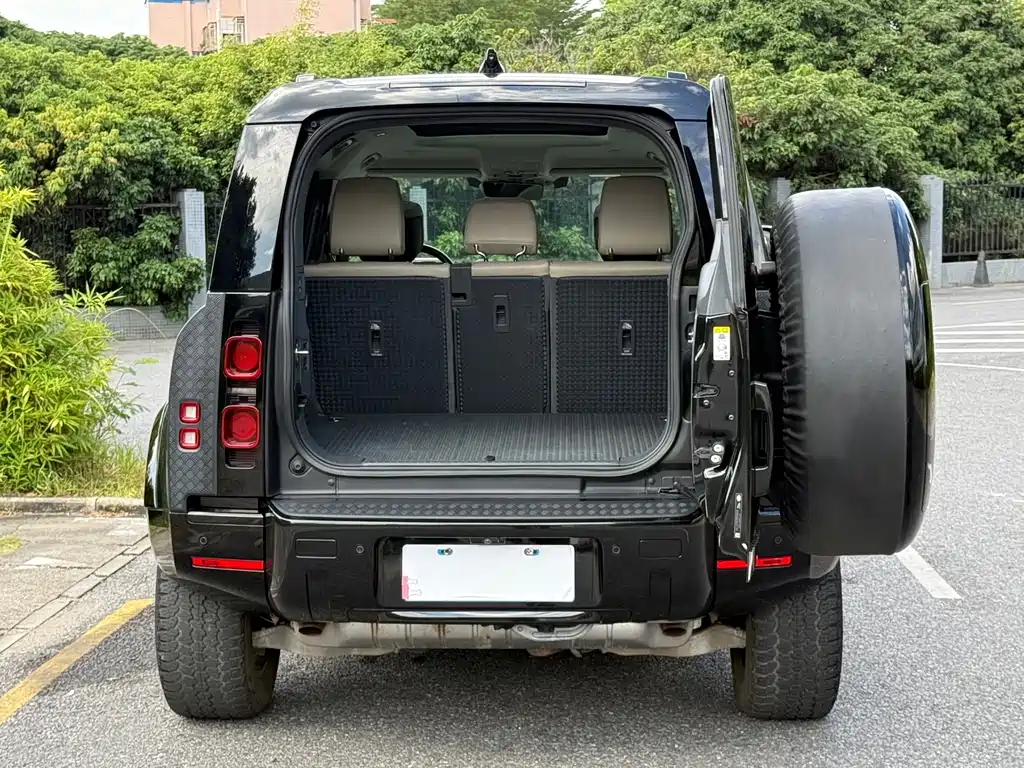 Land Rover Defender — миниатюра 12