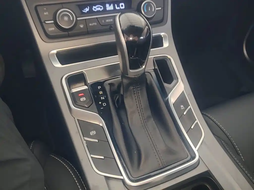 Geely Emgrand — миниатюра 14