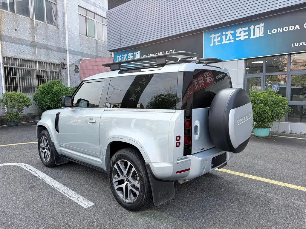 Land Rover Defender — миниатюра 4