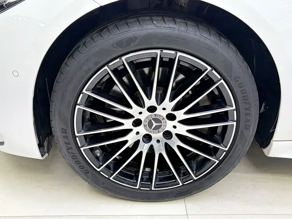 Mercedes-Benz C-Class — миниатюра 8
