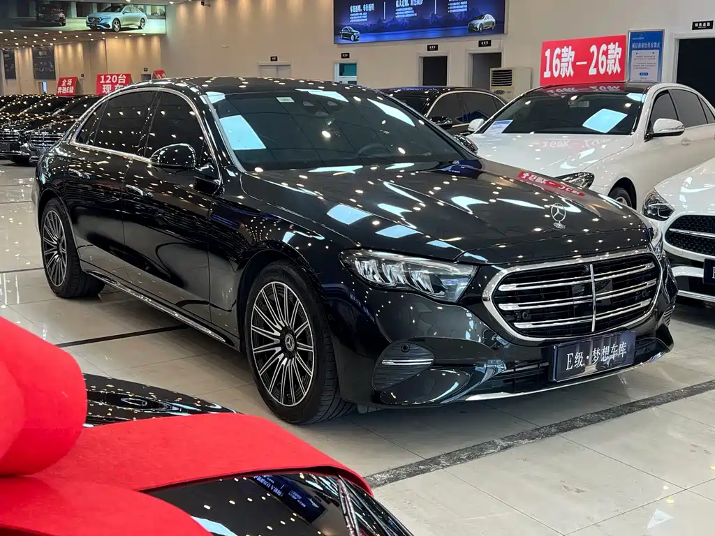 Mercedes-Benz E-Class — миниатюра 2