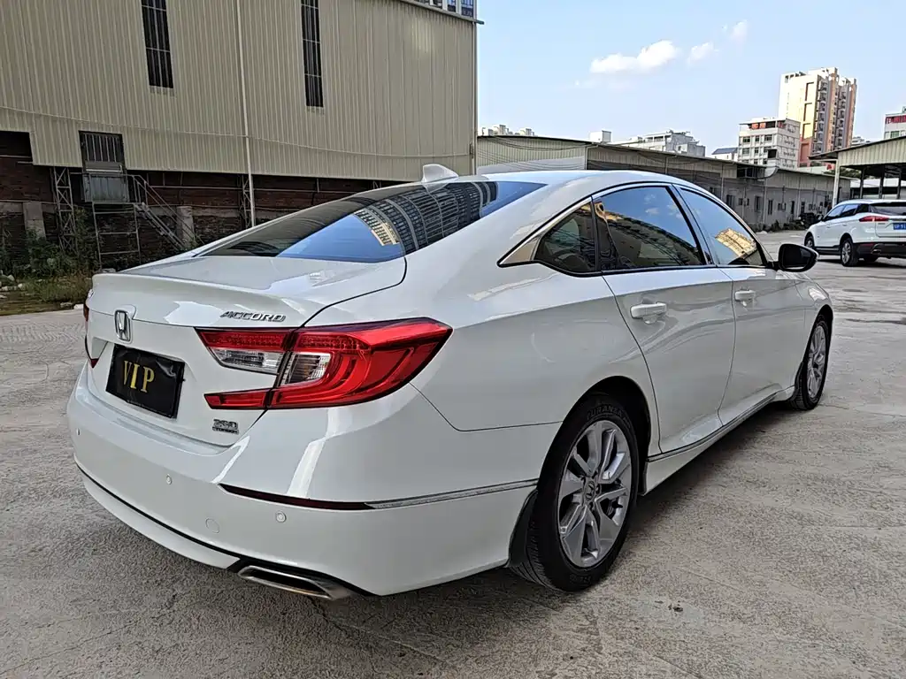 Honda Accord — миниатюра 4
