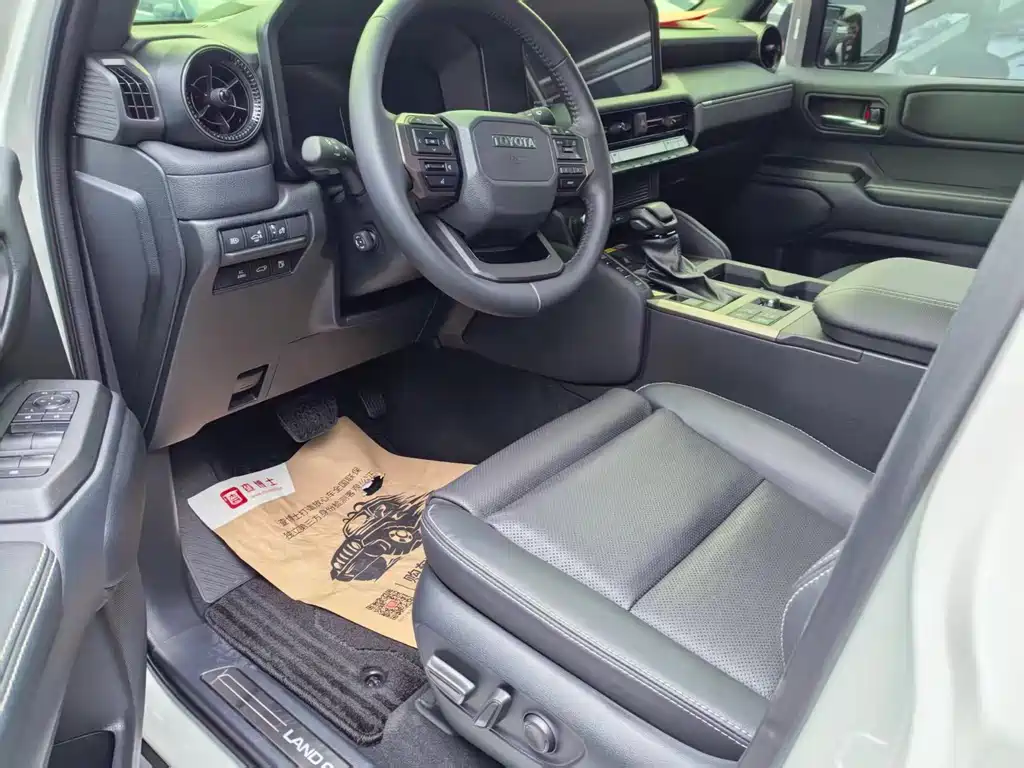 Toyota Prado — миниатюра 4