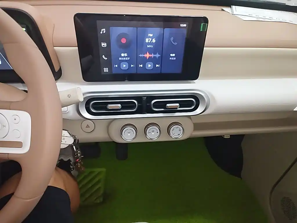 Wuling MINIEV — миниатюра 13