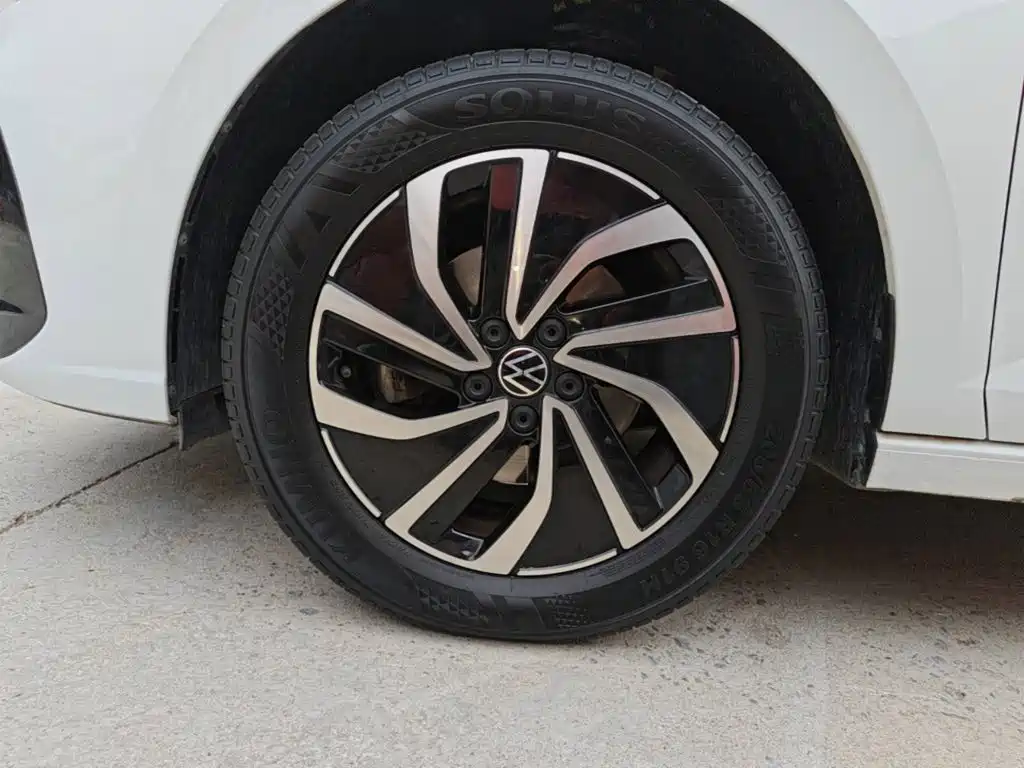 Volkswagen Lavida — миниатюра 25