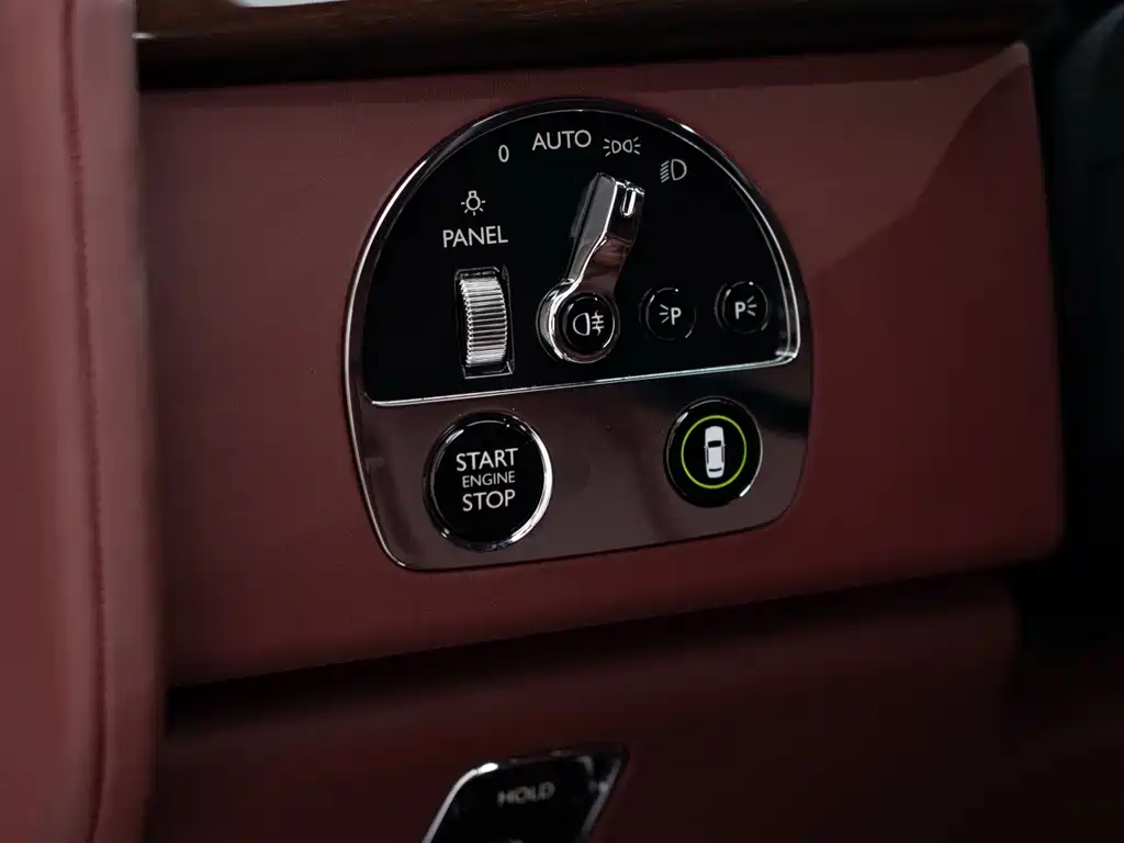 Rolls-Royce Phantom — миниатюра 20