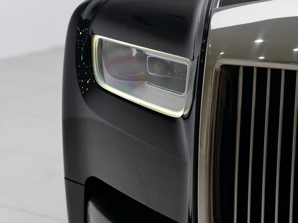 Rolls-Royce Phantom — миниатюра 6