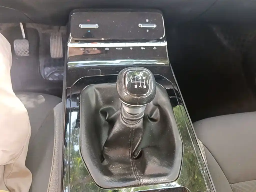 Wuling Victory — миниатюра 14
