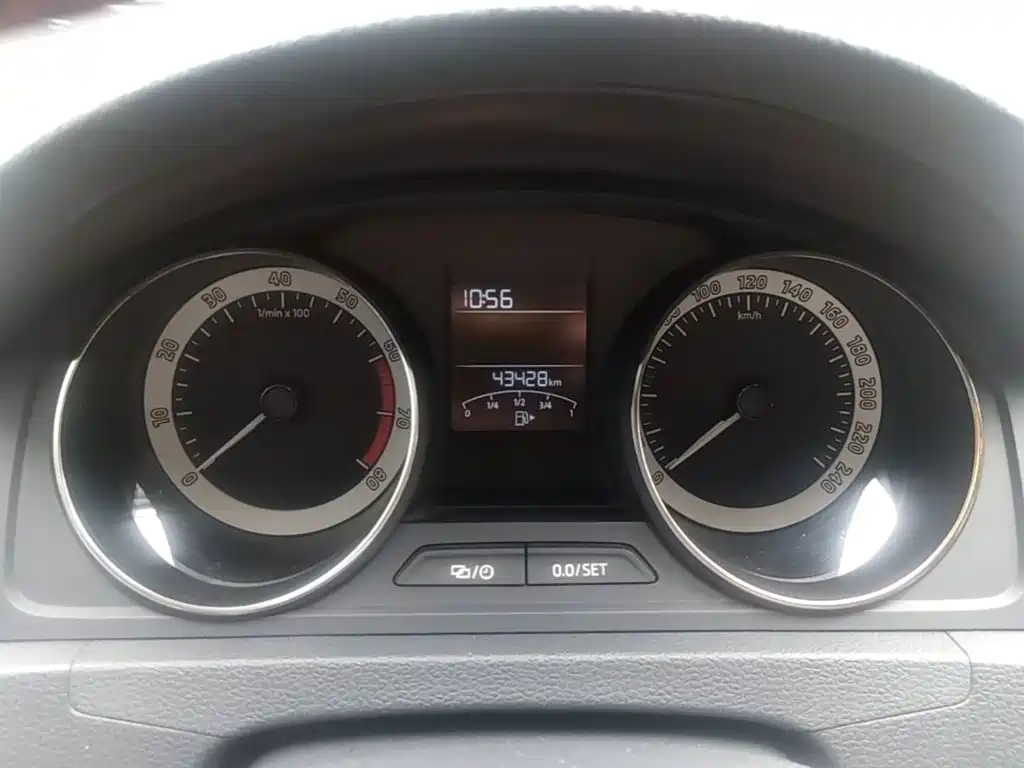 Skoda Rapid Spaceback — миниатюра 12