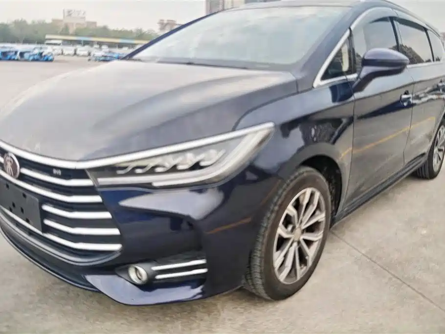 BYD SONG MAX