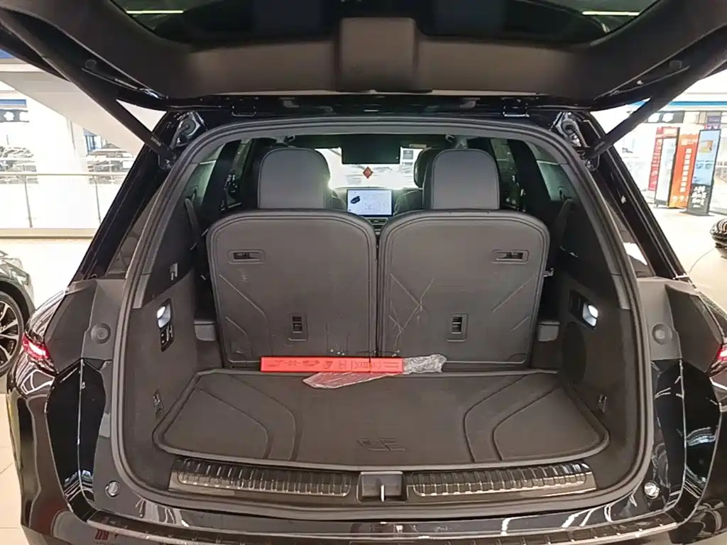 Li Auto Li L8 — миниатюра 19