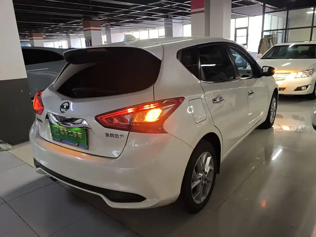 Nissan Tiida — миниатюра 7